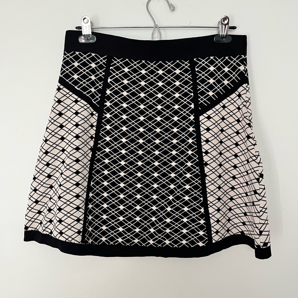 Olive & Oak Graphic Black &White Print A-Line Mini Skirt, Size Large